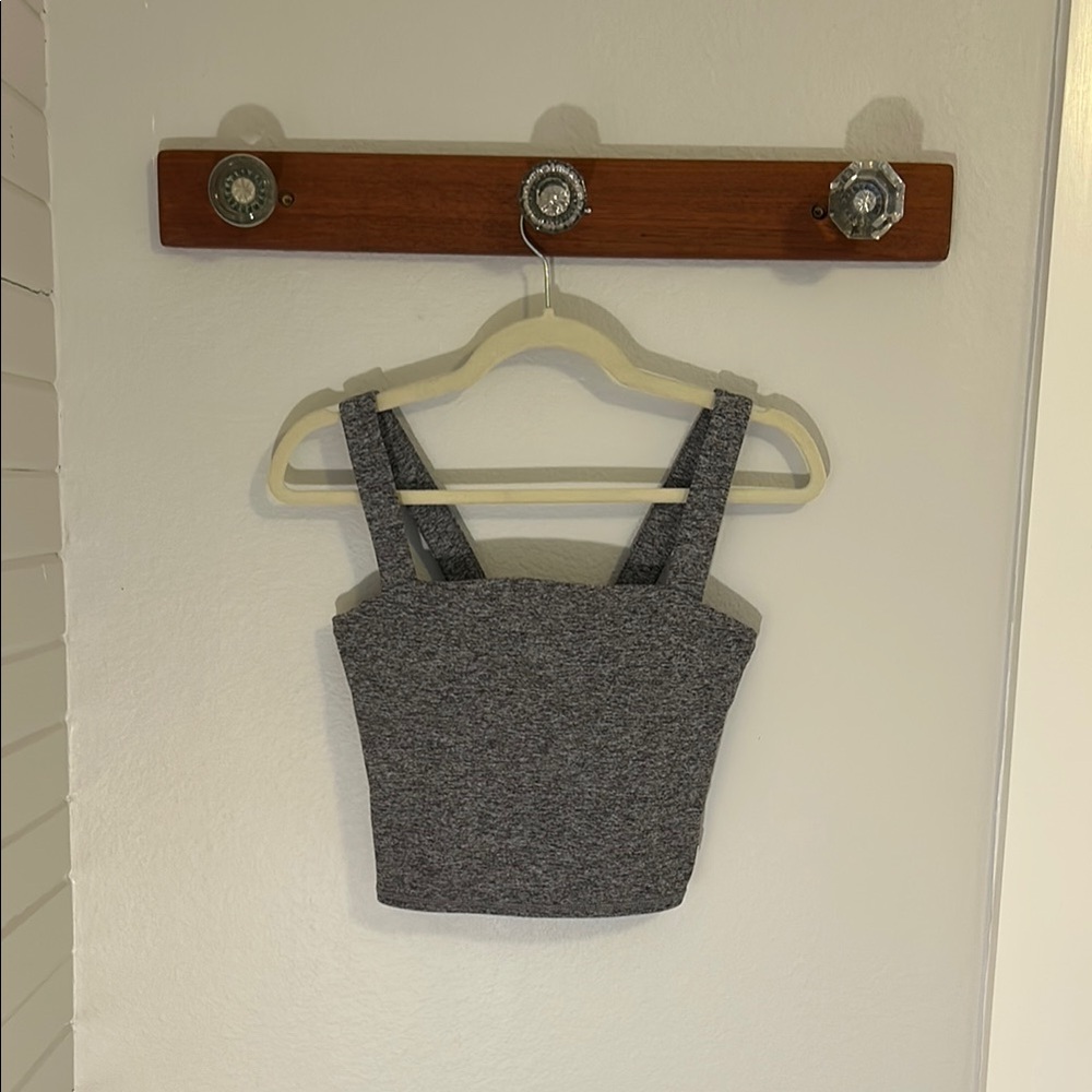 Vouri Gray Cropped Sports Bra